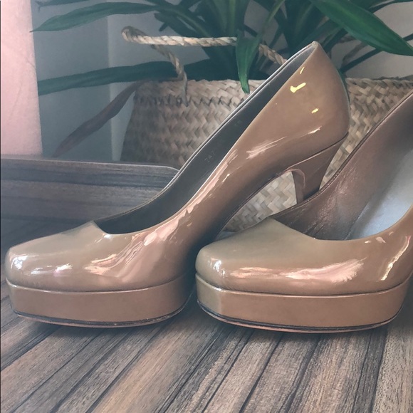 Gucci Patent Leather Heels EUC 38 - Picture 7 of 8